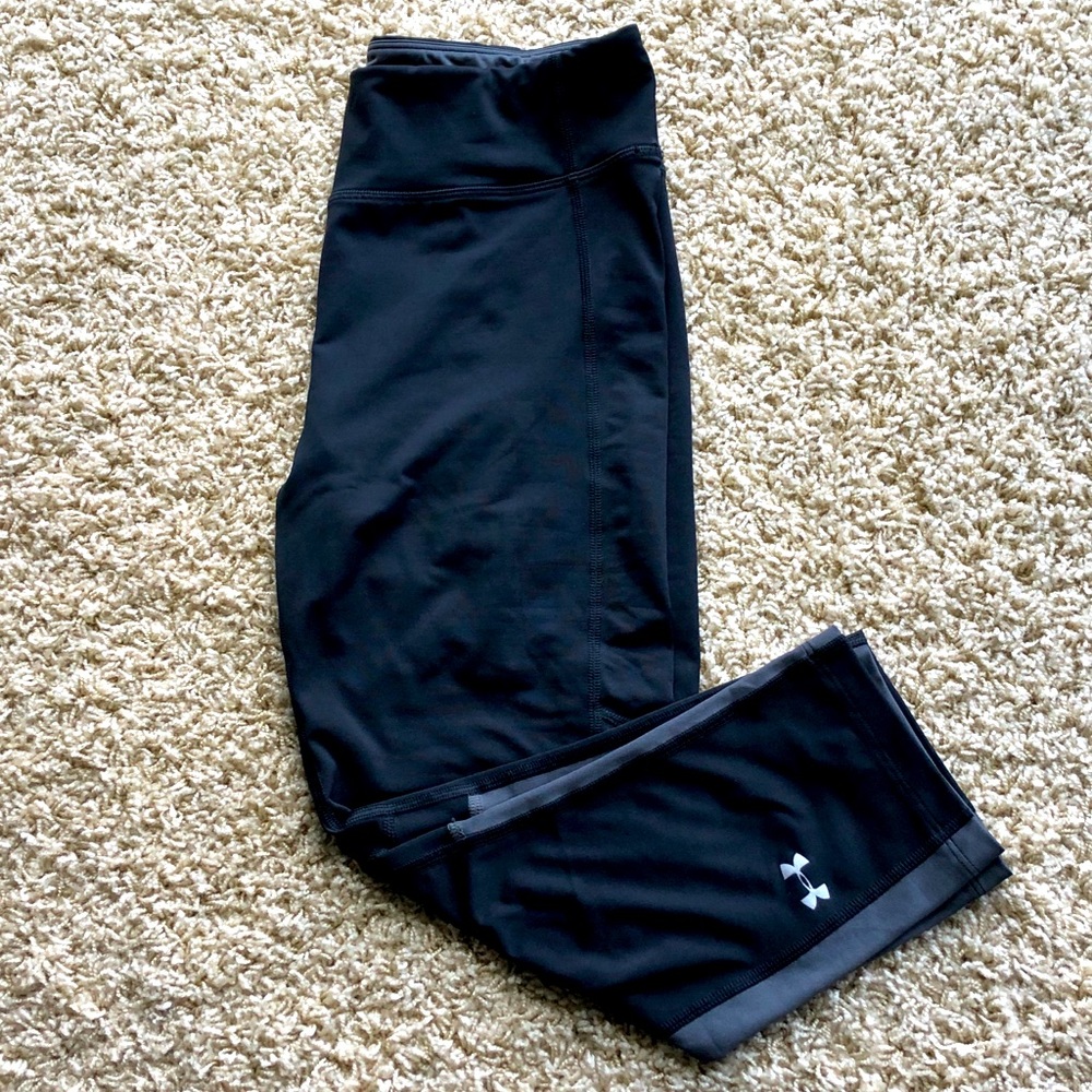 Under Armour compression leggings